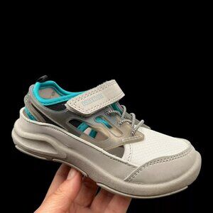 OshKosh Toddler Boys Sport Sandals Size 8-9 Beige/Khaki Gray Lightweight & Comfy